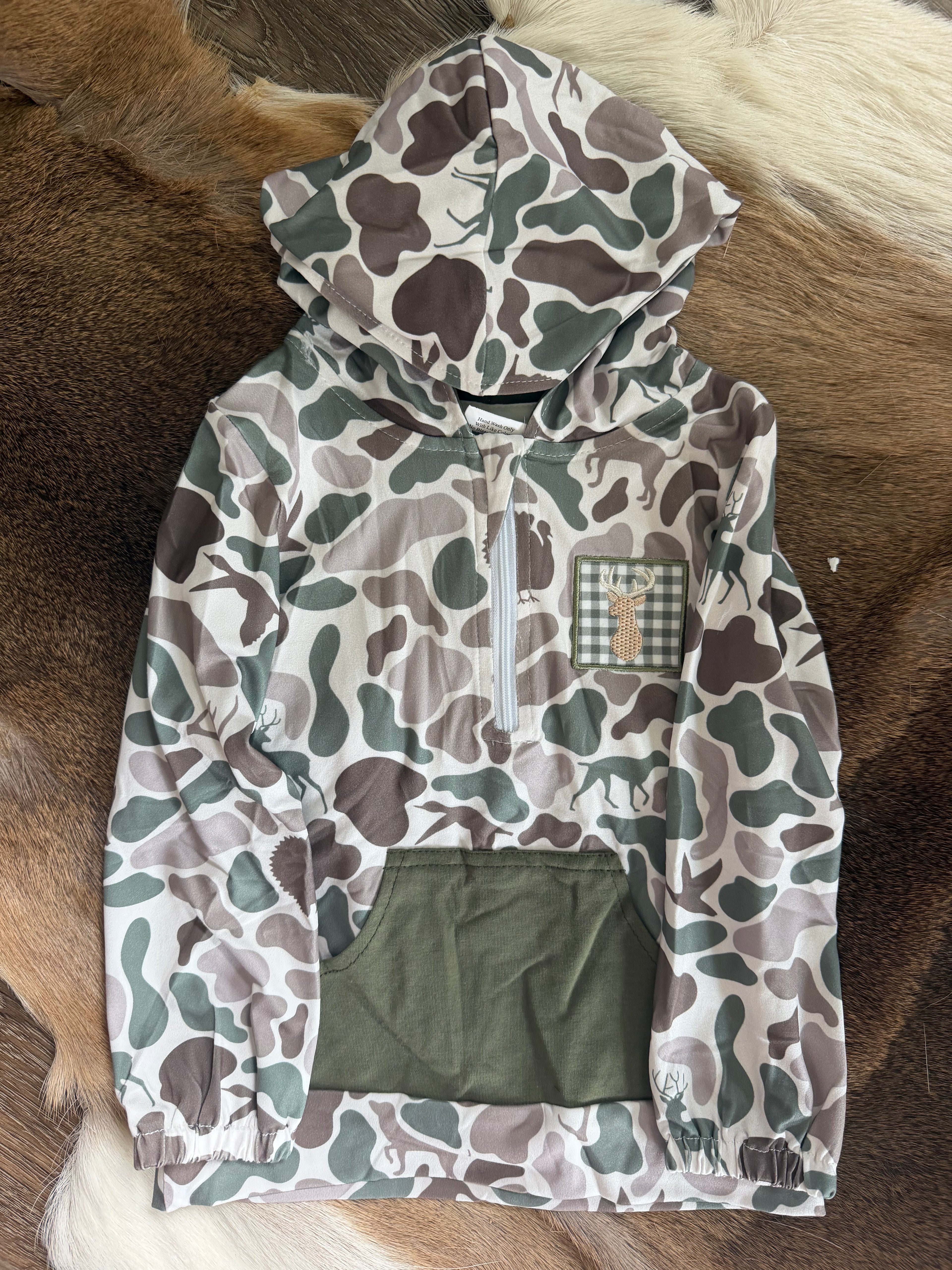Camo deer hoodie pullover